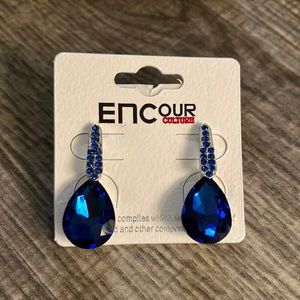 Short Royal Earrings